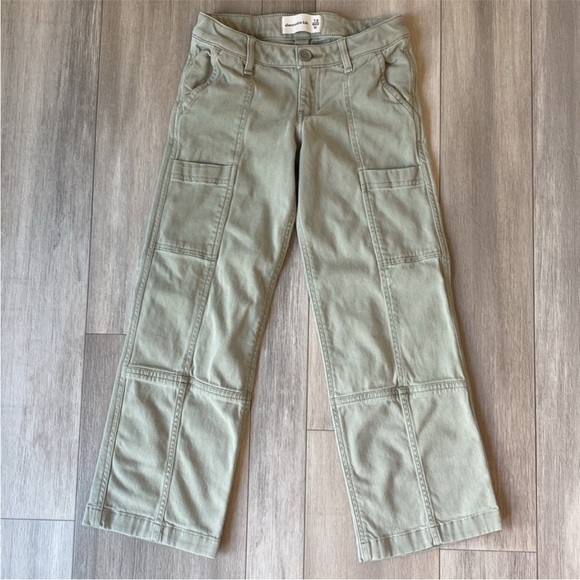 Girls Abercrombie and Fitch Jeans - Picture 6 of 8